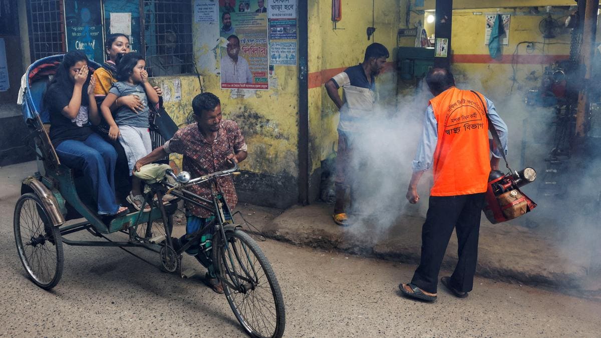 2024 11 17T061722Z 407545025 RC2AKAA5RXYI RTRMADP 3 BANGLADESH DENGUE