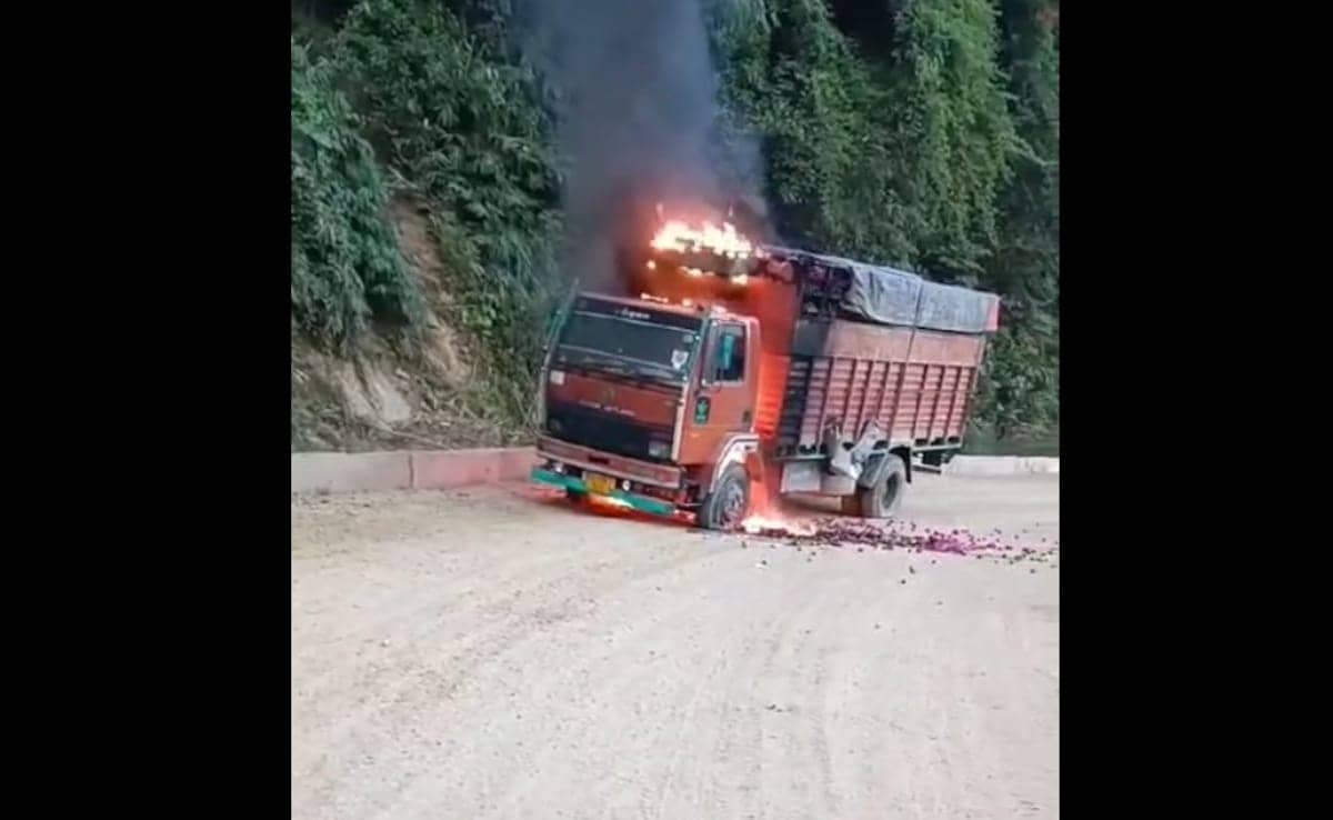 1db2ehog manipur truck 625x300 13 November 24 Grb41J