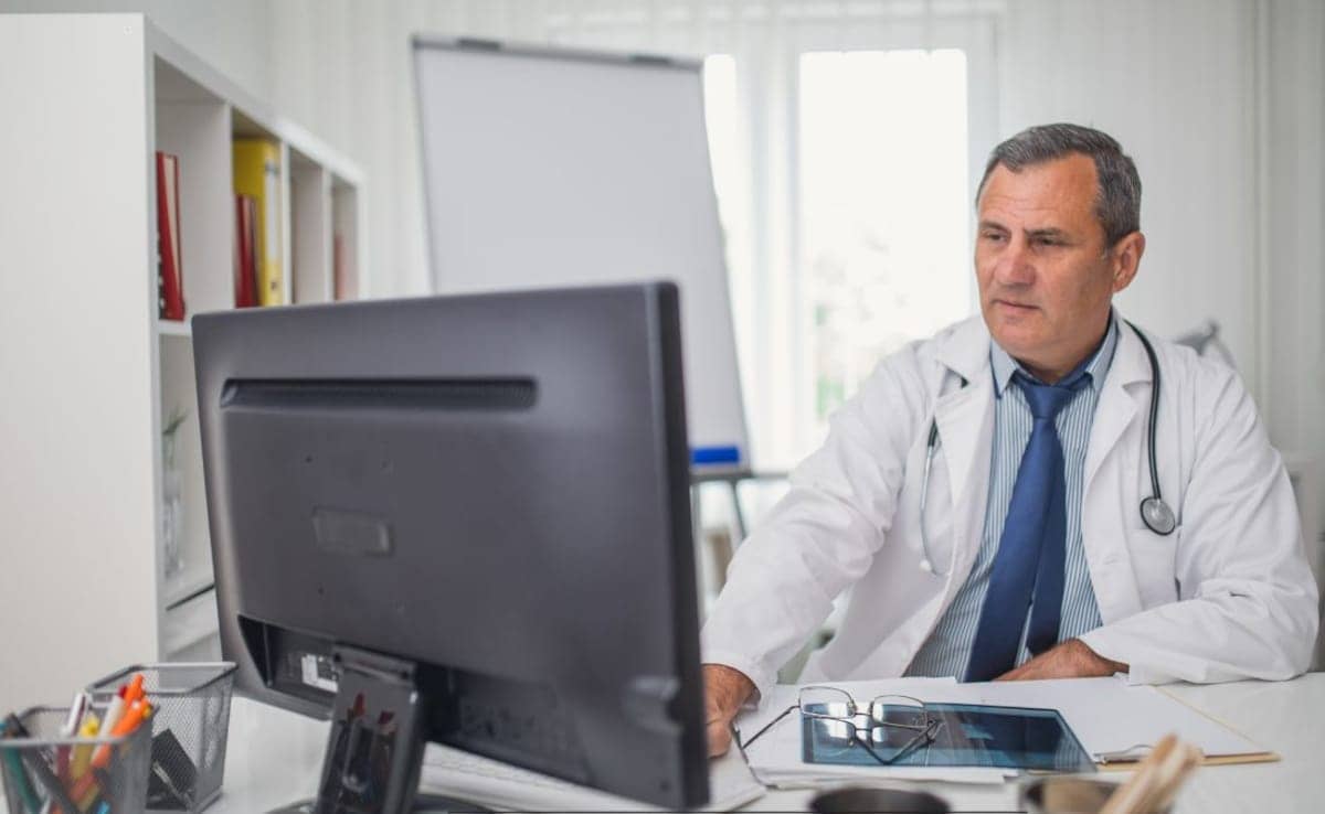 btt3ub28 doctor ai 625x300 19 November 24 VUH15b