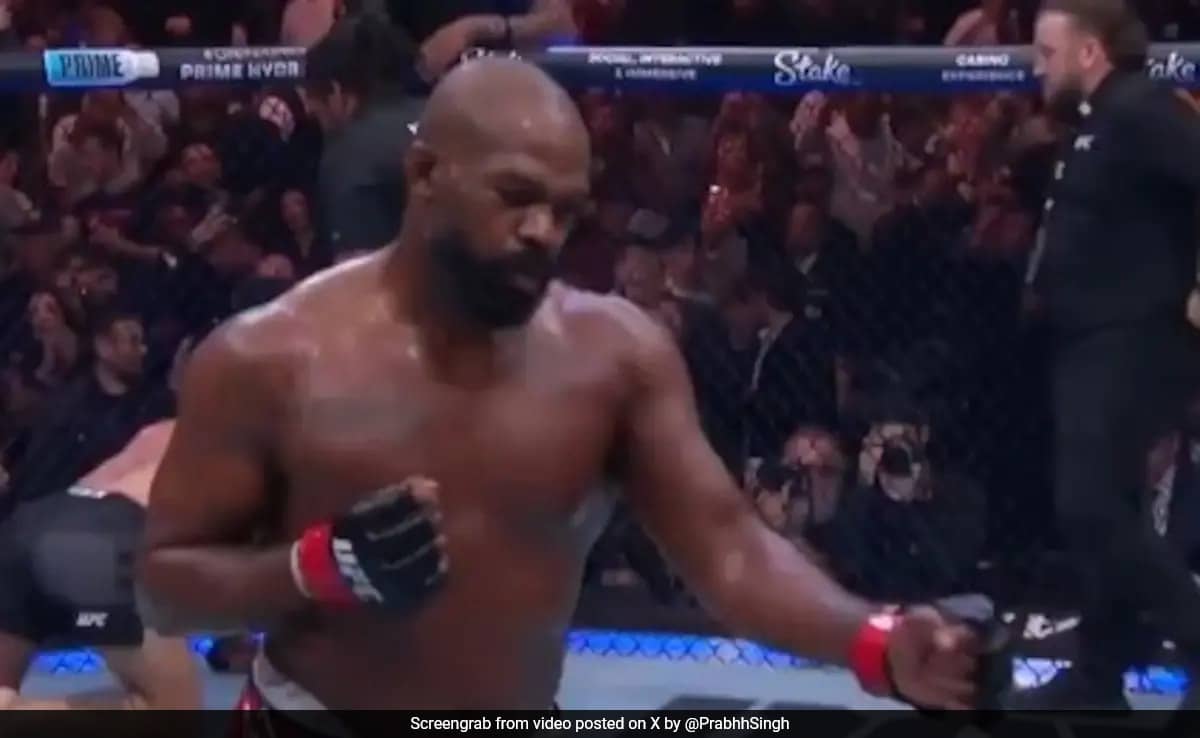c06vq8v jon jones trump dance 625x300 19 November 24 tNsVrK