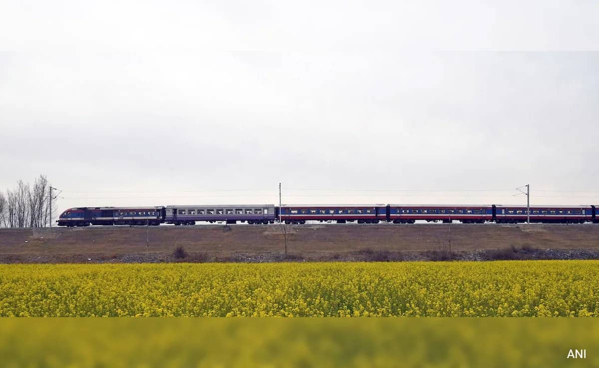 el7jrarg train generic ani 625x300 03 May 24 YzSuvd