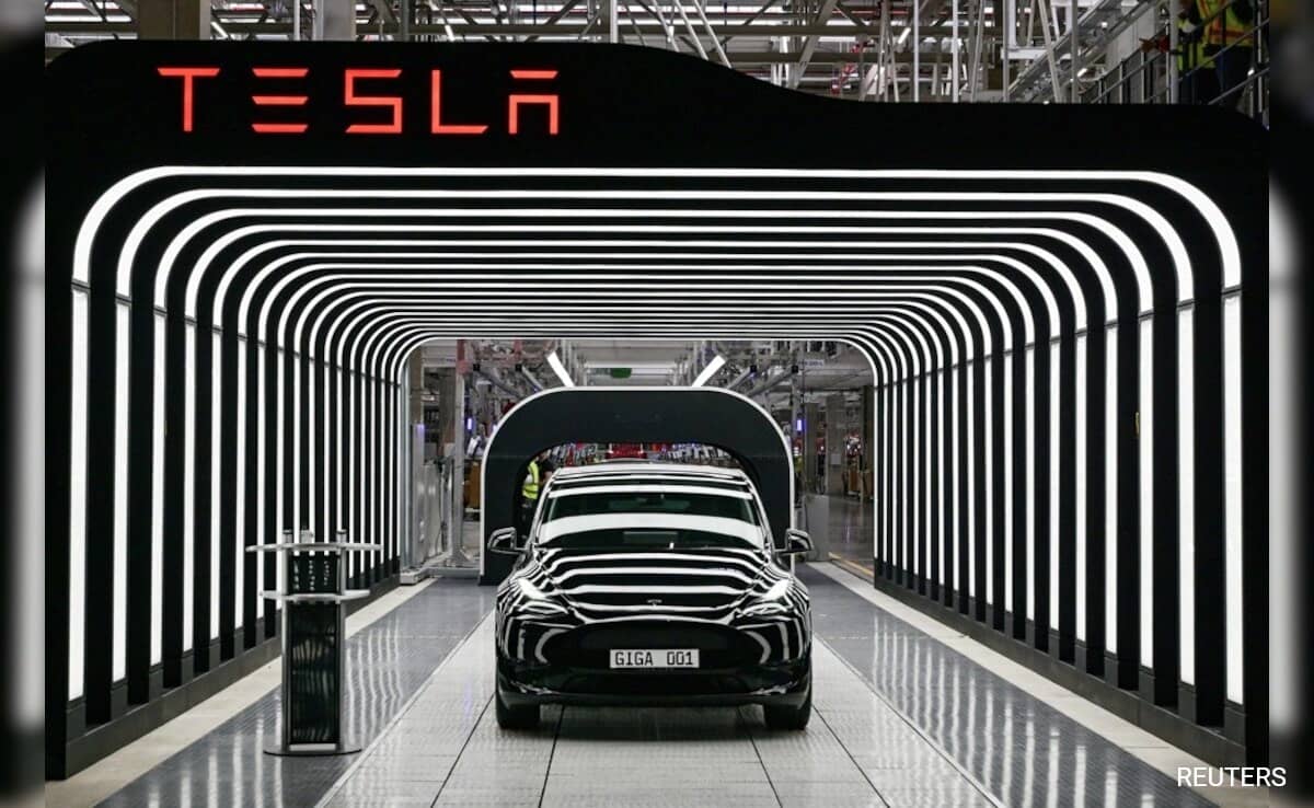 mhkf8kr8 tesla robotaxi 625x300 14 November 24 Lz1F4i