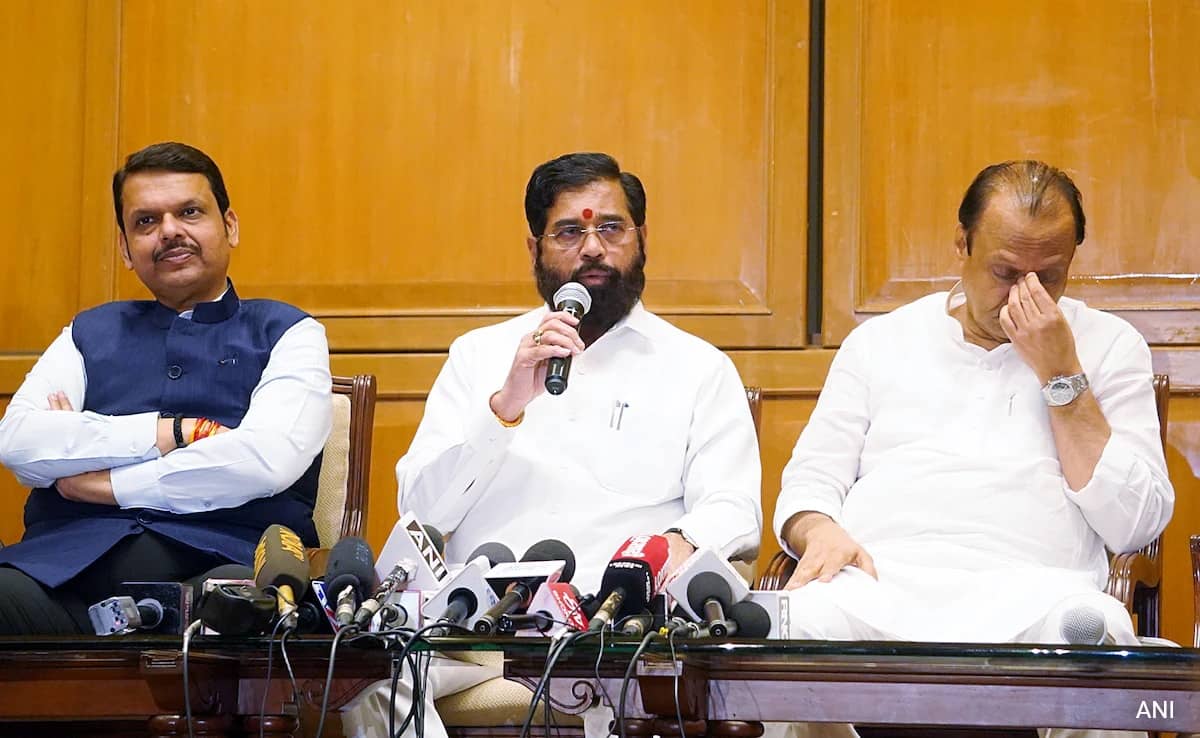 r4fgunao devendra fadnavis eknath shinde ajit pawar 625x300 27 February 24 Hq2ULd