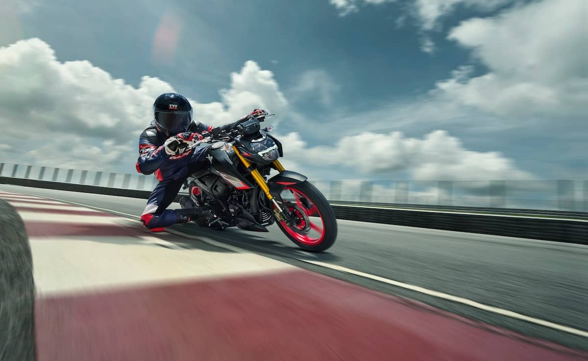 r4sgdkj tvs apache rtr 160 4v 625x300 19 November 24 a9wM1D