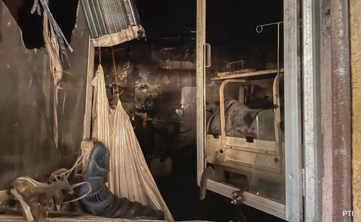 vn2bsfl jhansi fire 625x300 18 November 24 9jYyPU