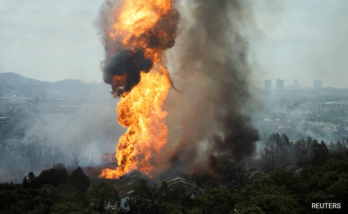 Fiery Cloud Over Malaysian Capital After Gas Pipe Blows, Over 100 Injured