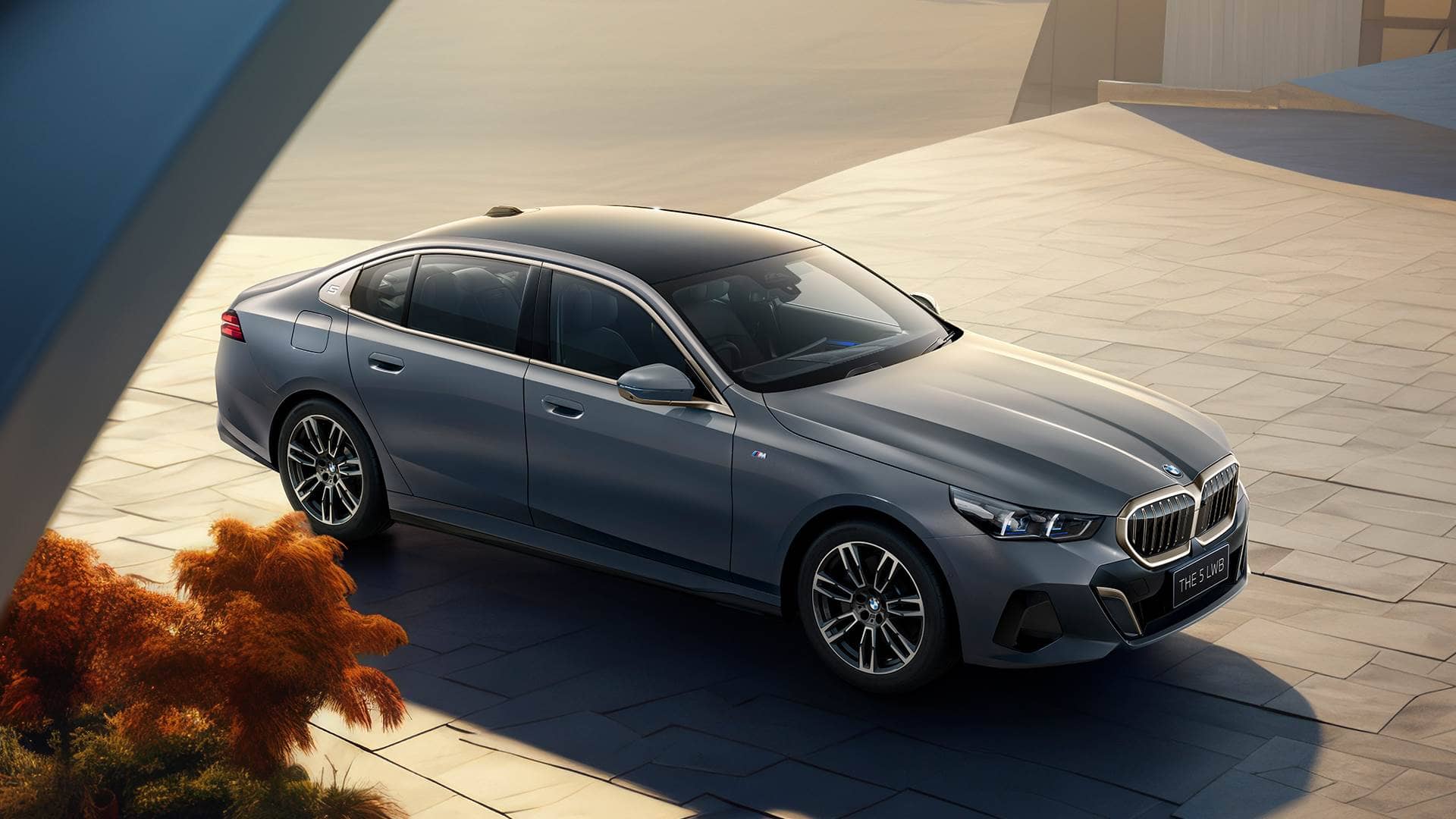 5241fcfb bcb5 482f 967c a9a9d4d7e8a0 01 The allnew BMW 5 Series Long Wheelbase