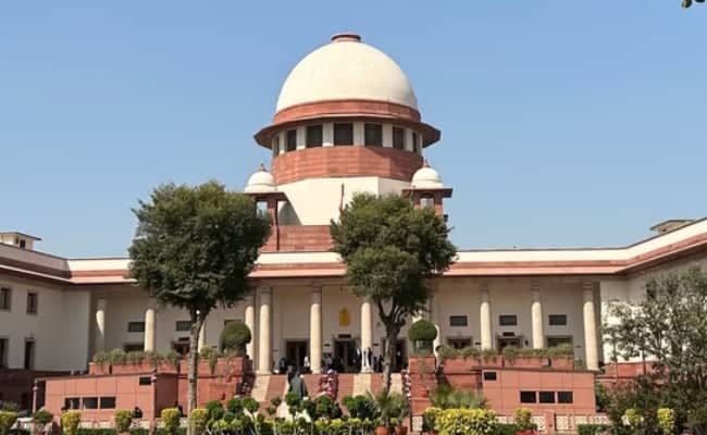Man Claims His Brain Being “Controlled” With Machine, Supreme Court Junks Petition